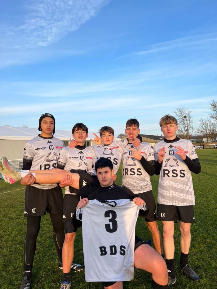 Maillot_pole_jeunes_377aa655-e537-46b0-91cc-a08562161ce3