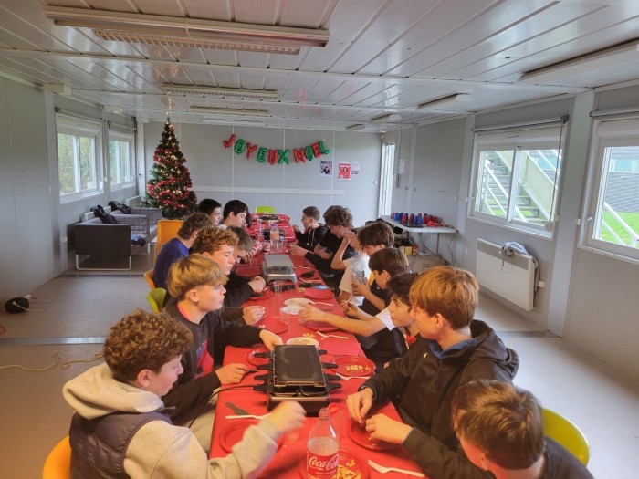 Repas_noel_des_cadets_43785f64-9a5c-46ad-9cb8-1f584d2c0459